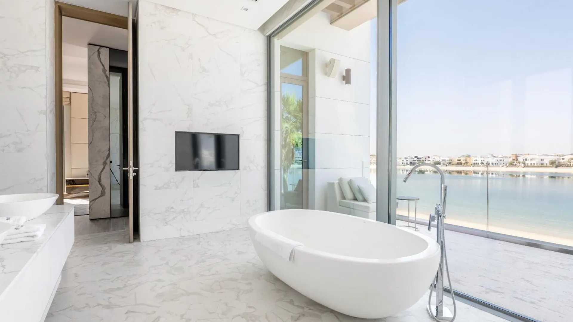 Ultra-Luxury 6Br Palm Villa - Private Pool & Beach Dubái Emiratos Árabes Unidos