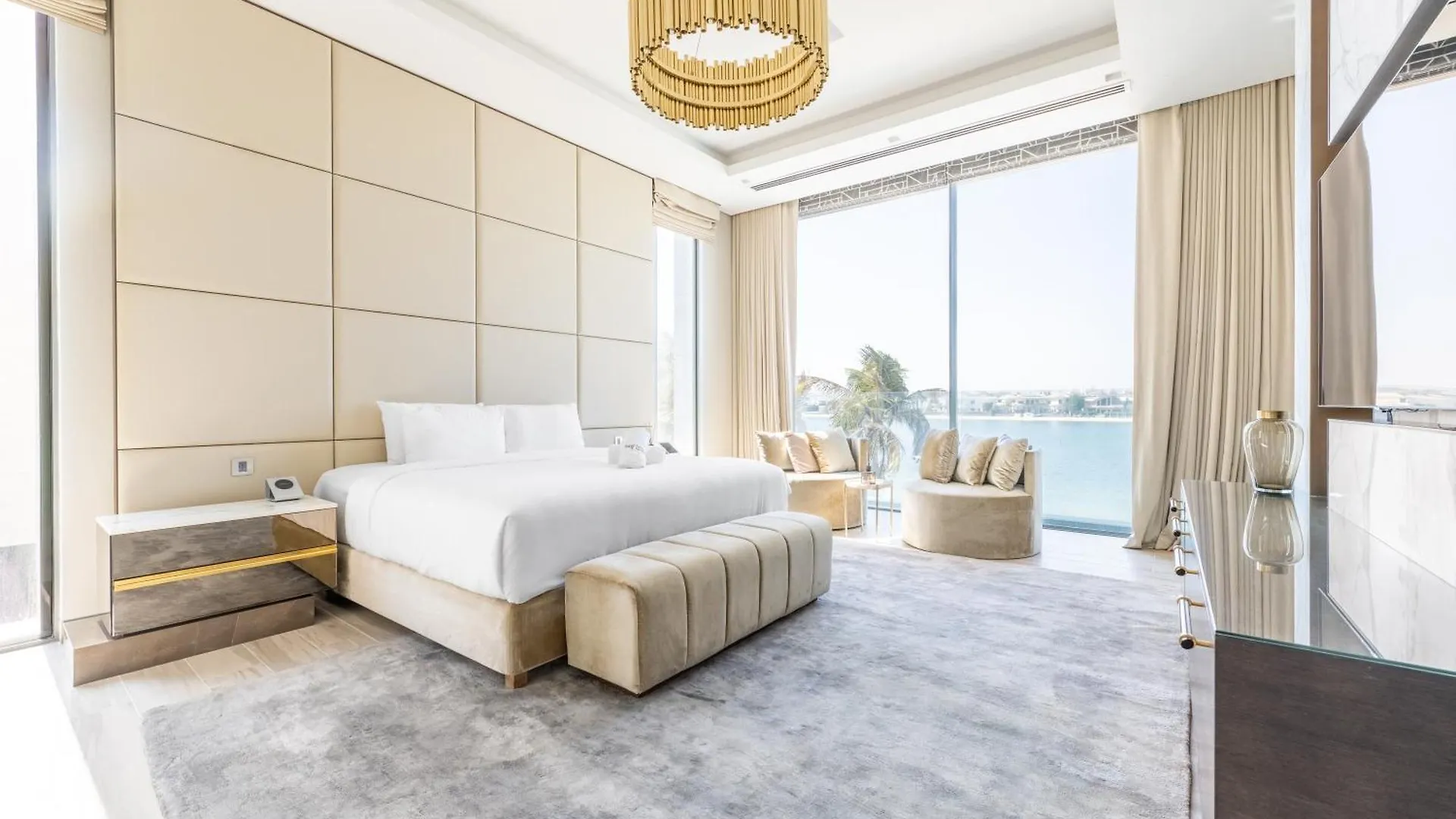 Ultra-Luxury 6Br Palm Villa - Private Pool & Beach Dubai