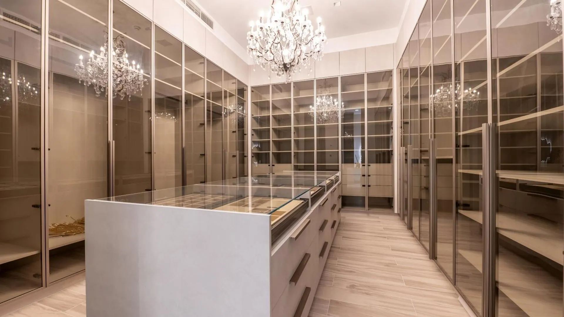 Ultra-Luxury 6Br Palm Villa - Private Pool & Beach Dubai