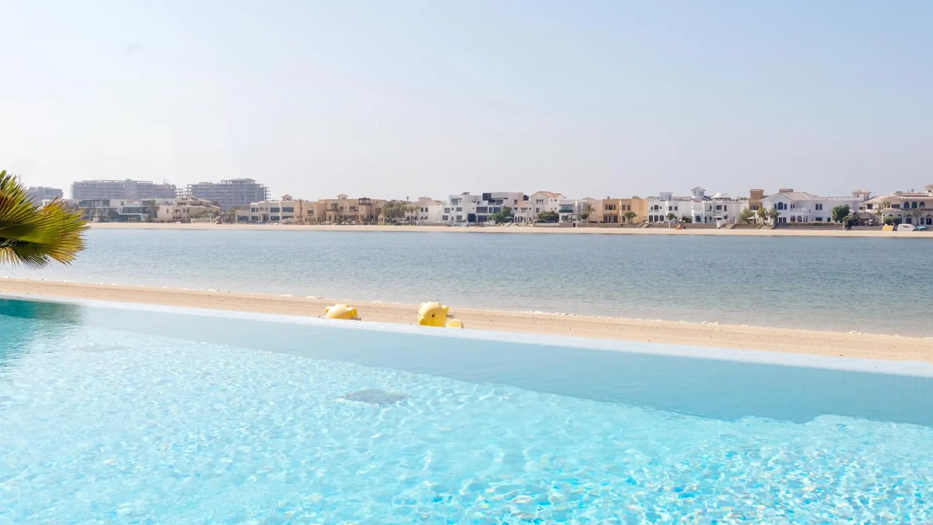 Ultra-Luxury 6Br Palm Villa - Private Pool & Beach Dubai 0*,