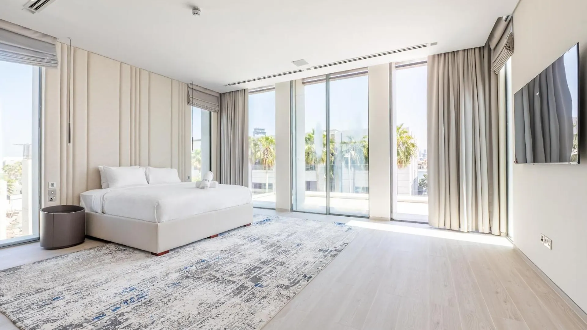 Ultra-Luxury 6Br Palm Villa - Private Pool & Beach Dubai