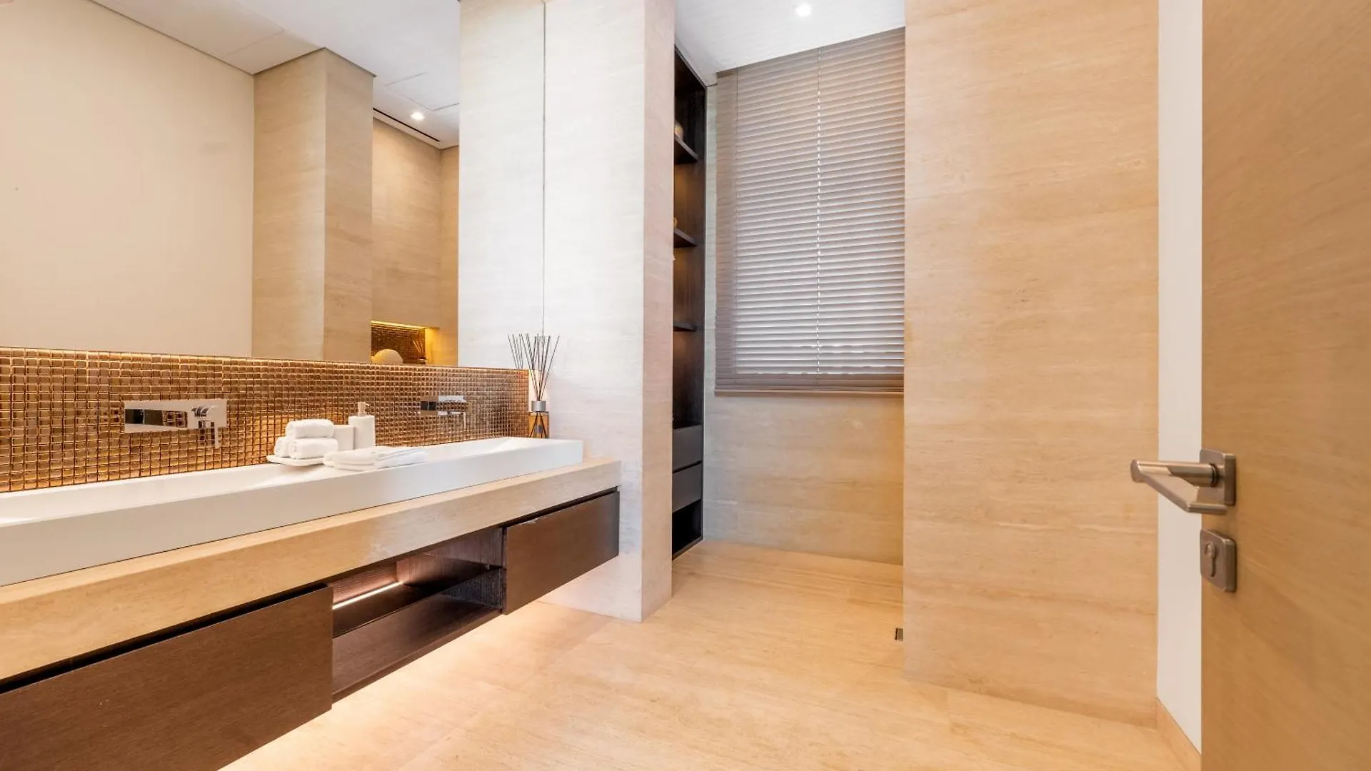 Ultra-Luxury 6Br Palm Villa - Private Pool & Beach Dubai United Arab Emirates