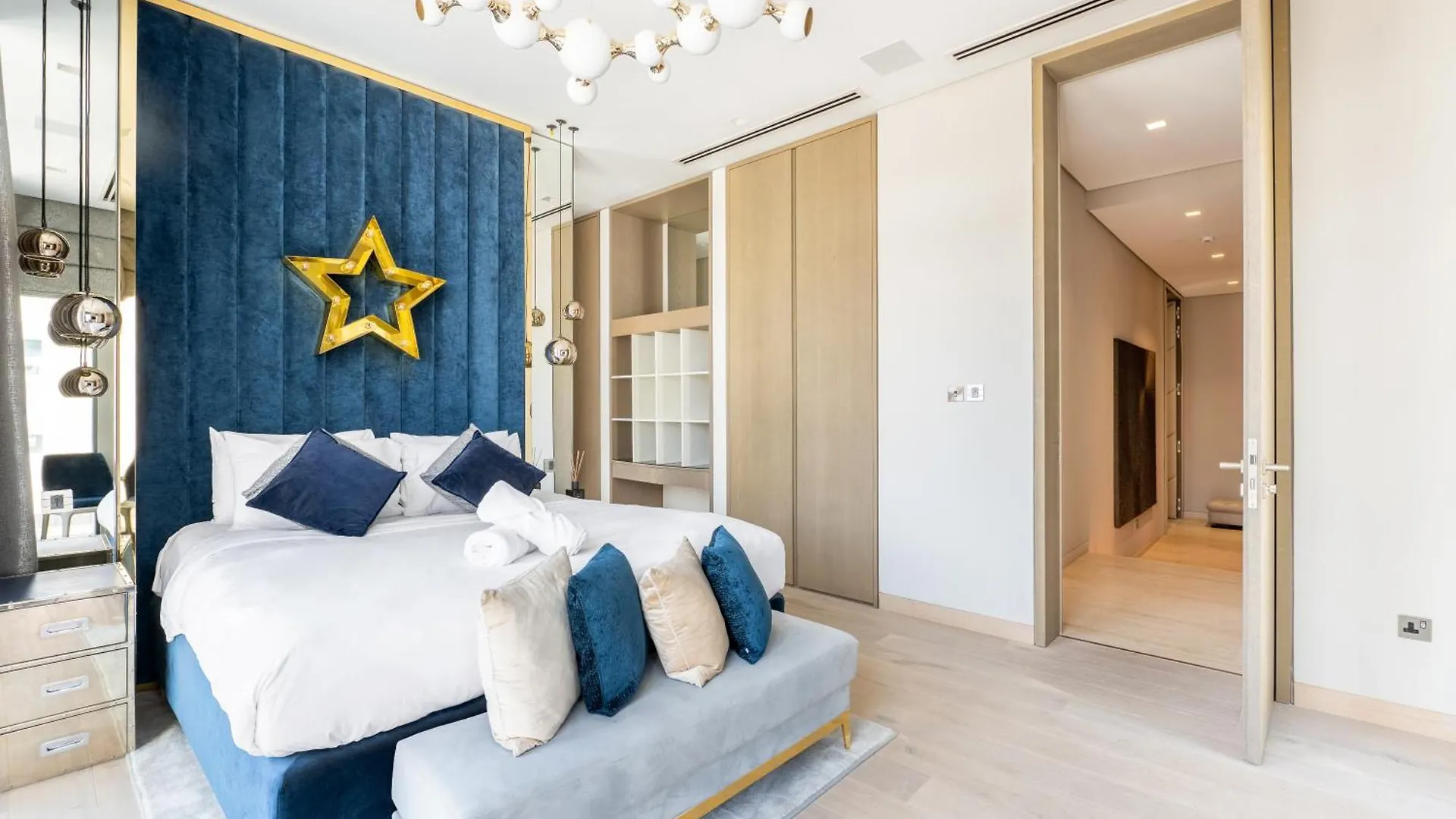 Ultra-Luxury 6Br Palm Villa - Private Pool & Beach Dubai United Arab Emirates
