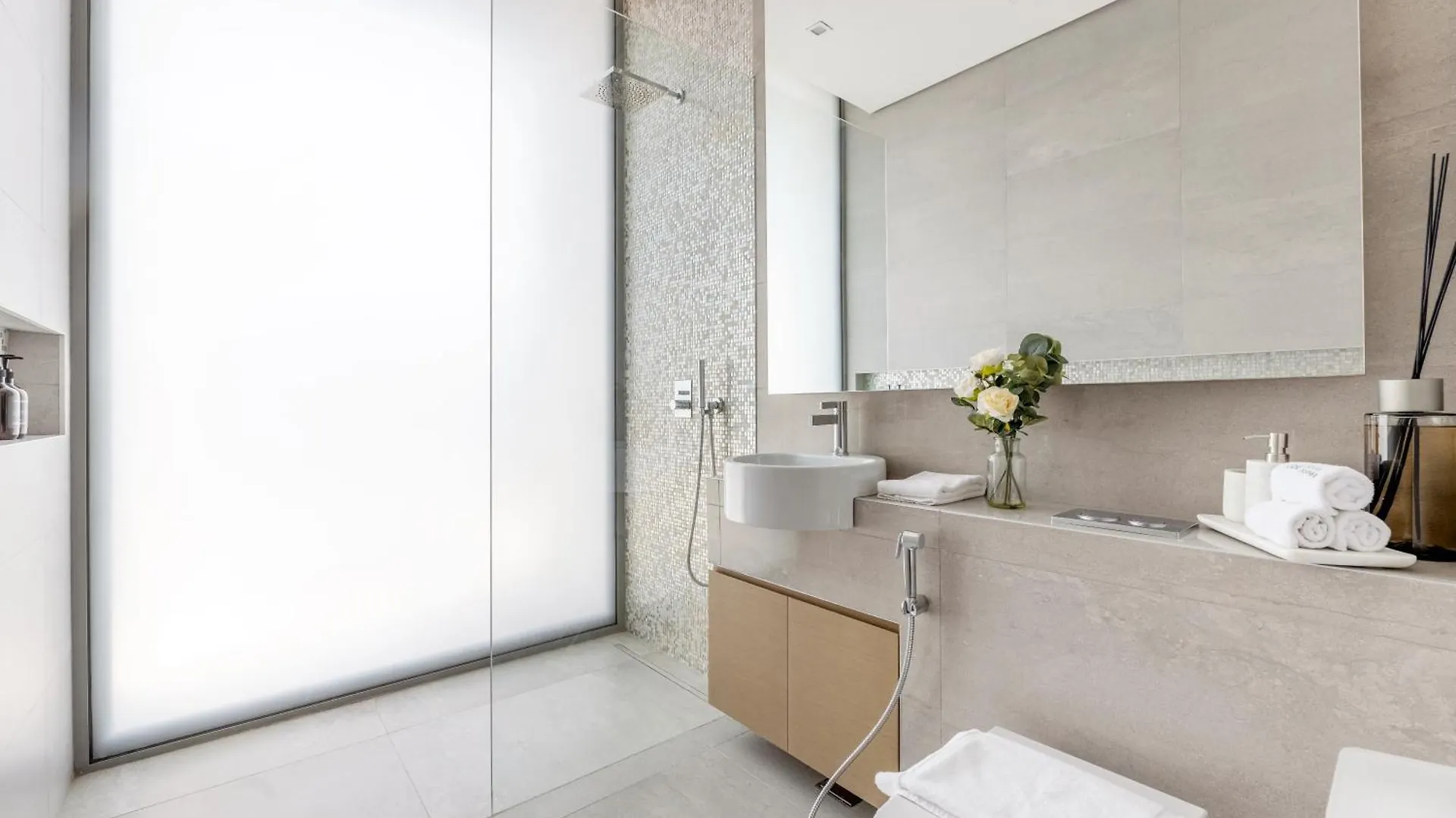 Ultra-Luxury 6Br Palm Villa - Private Pool & Beach Dubai United Arab Emirates